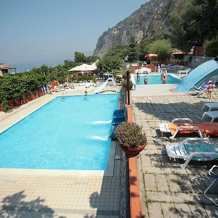 Villaggio Turistico Bleu Village 4*