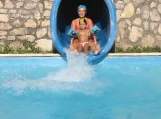 Villaggio Turistico Bleu Village מלון 4*